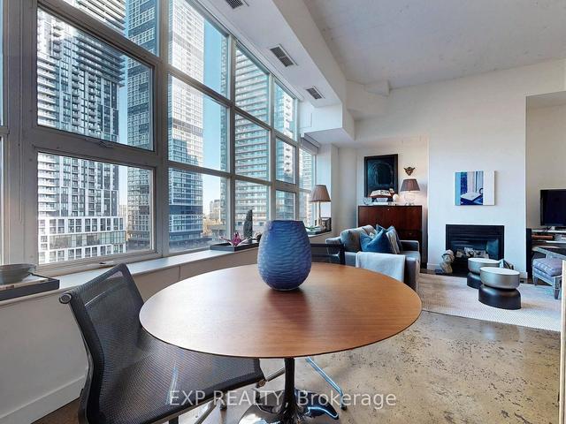 747 - 155 Dalhousie St, Condo with 2 bedrooms, 1 bathrooms and 1 parking in Toronto ON | Image 26