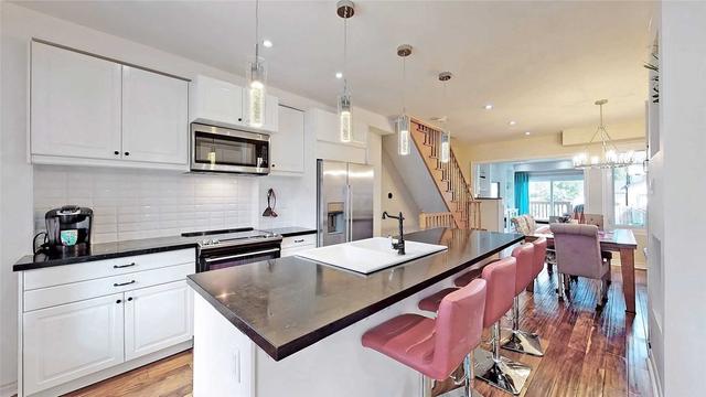 575 Concord Ave, House semidetached with 3 bedrooms, 3 bathrooms and 2 parking in Toronto ON | Image 23