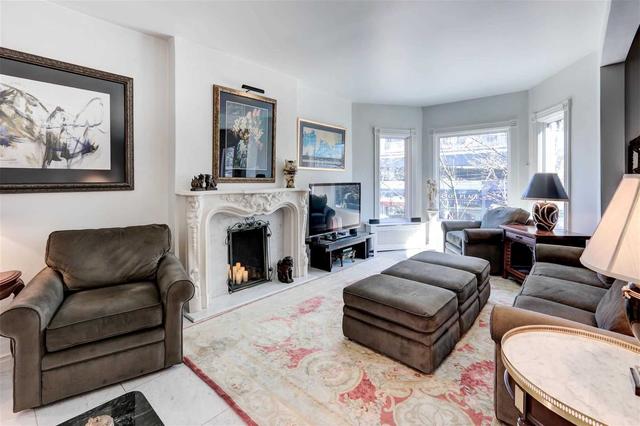 104 Avenue Rd, House semidetached with 3 bedrooms, 3 bathrooms and 2 parking in Toronto ON | Image 2