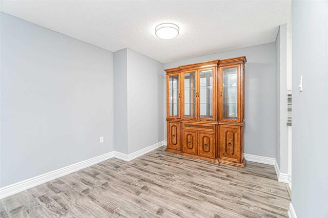 906 - 4 Kings Cross Rd, Condo with 2 bedrooms, 1 bathrooms and 1 parking in Brampton ON | Image 6