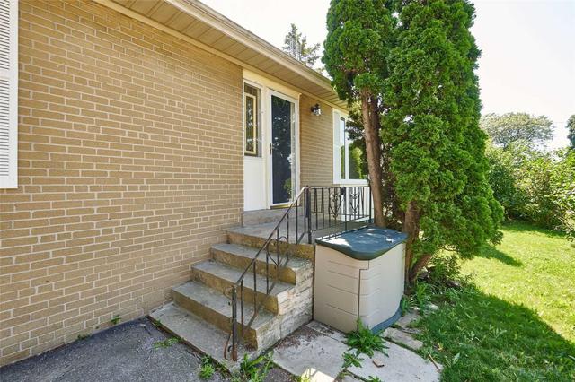950 Greenwood Cres, House detached with 3 bedrooms, 2 bathrooms and 4 parking in Whitby ON | Image 34