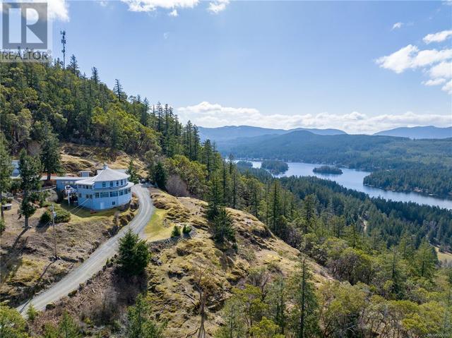 1828 Strathcona Hts, House detached with 4 bedrooms, 3 bathrooms and 30 parking in Cowichan Valley B BC | Image 2