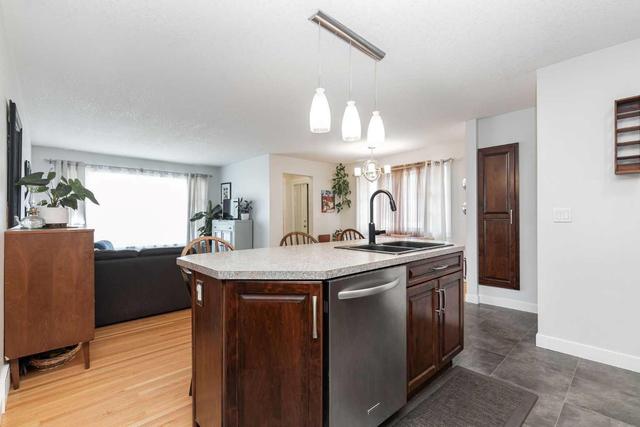 3916 43 Avenue, House detached with 5 bedrooms, 2 bathrooms and 2 parking in Red Deer AB | Image 10