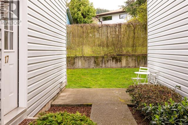 17 - 266 Harwell Rd, House attached with 2 bedrooms, 1 bathrooms and 1 parking in Nanaimo BC | Image 3