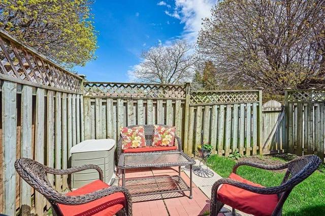 40 Randall Dr, Townhouse with 3 bedrooms, 2 bathrooms and 2 parking in Ajax ON | Image 16