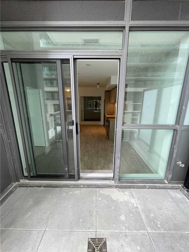 208 - 65 Annie Craig Dr, Condo with 2 bedrooms, 2 bathrooms and 1 parking in Toronto ON | Image 15