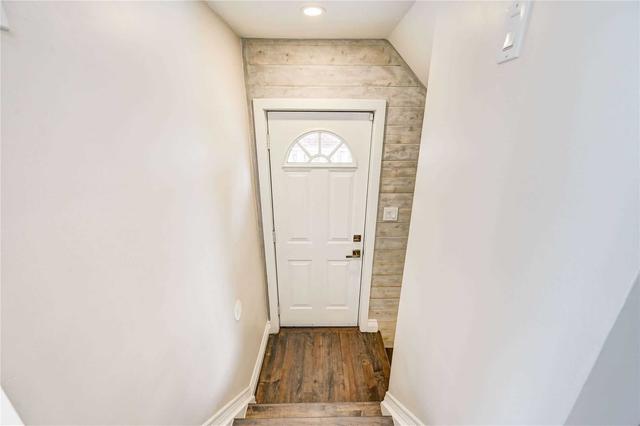 41 Thirty Seventh St, House detached with 3 bedrooms, 2 bathrooms and 6 parking in Toronto ON | Image 19