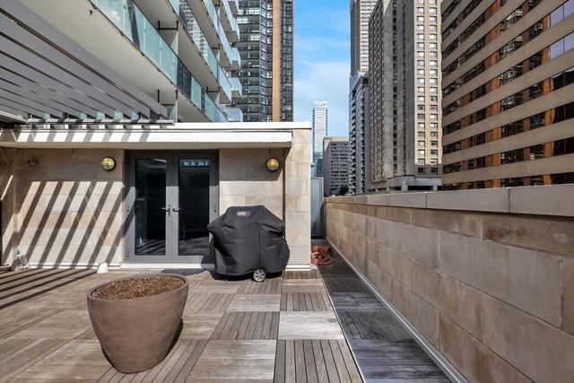 th 11 - 1074 Bay St, Townhouse with 3 bedrooms, 4 bathrooms and 2 parking in Toronto ON | Image 29