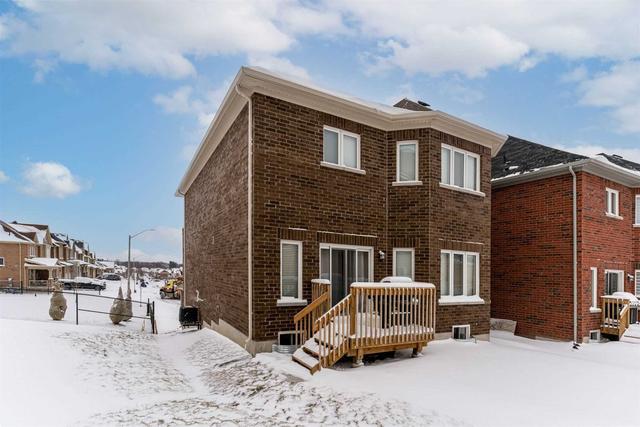 166 Lyle Dr, House detached with 4 bedrooms, 3 bathrooms and 7 parking in Clarington ON | Image 2