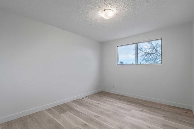 11 Doverdale Mews Se, Home with 3 bedrooms, 1 bathrooms and 2 parking in Calgary AB | Image 17