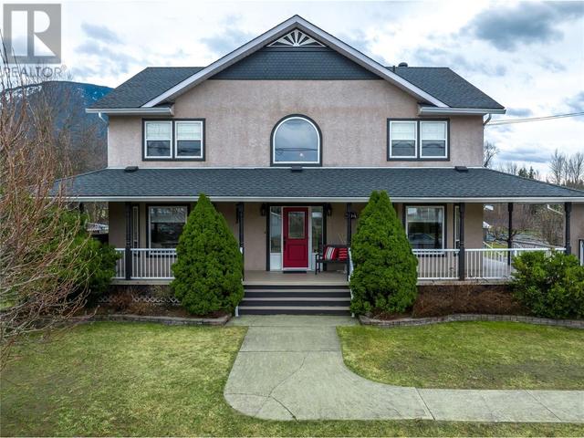 704 Moss Street, House detached with 5 bedrooms, 3 bathrooms and 6 parking in Revelstoke BC | Image 76
