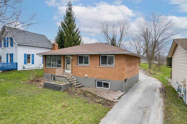 41 Simcoe St, House detached with 3 bedrooms, 2 bathrooms and 3 parking in Orillia ON | Card Image