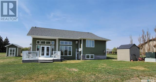 408 5th Street E, House detached with 3 bedrooms, 4 bathrooms and null parking in Wilkie SK | Image 2