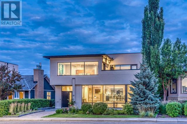 211 33 Avenue Sw, House detached with 4 bedrooms, 3 bathrooms and 6 parking in Calgary AB | Image 46