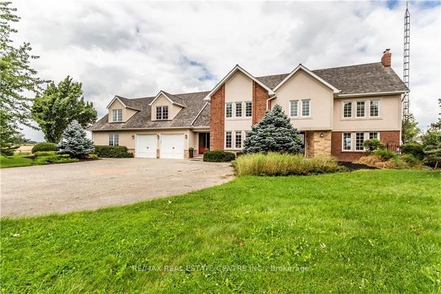120 Binbrook Rd, House detached with 5 bedrooms, 3 bathrooms and 17 parking in Hamilton ON | Image 12