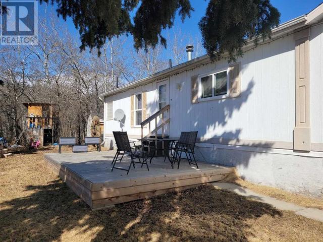 7848 97 Avenue, Home with 3 bedrooms, 2 bathrooms and 2 parking in Peace River AB | Image 2