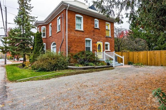 206 Brock St East Street, House detached with 4 bedrooms, 2 bathrooms and 4 parking in Merrickville Wolford ON | Image 27