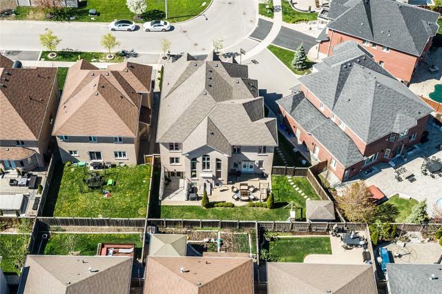 98 Isaiah Dr, House detached with 4 bedrooms, 5 bathrooms and 6 parking in Vaughan ON | Image 35