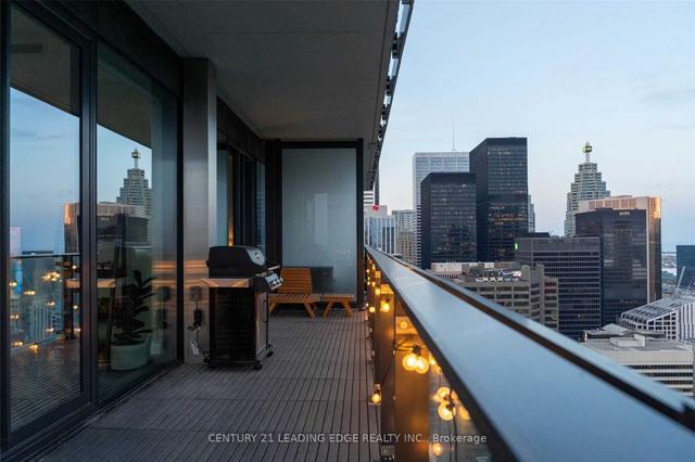 4004 - 224 King St W, Condo with 2 bedrooms, 2 bathrooms and 1 parking in Toronto ON | Image 19
