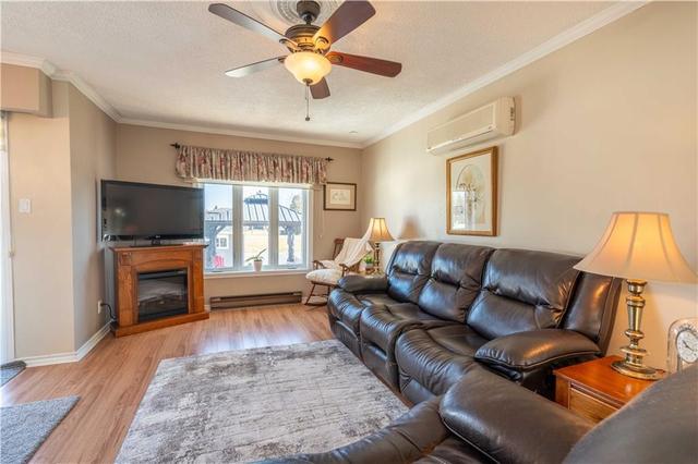 391 Ivan Crescent, Townhouse with 3 bedrooms, 3 bathrooms and 4 parking in Cornwall ON | Image 6