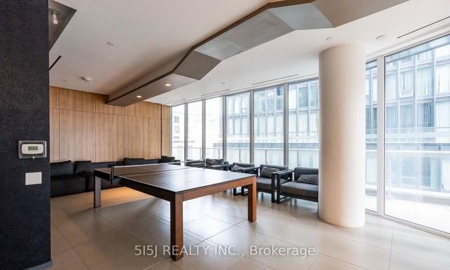 2803 - 68 Shuter St, Condo with 1 bedrooms, 1 bathrooms and 1 parking in Toronto ON | Image 4