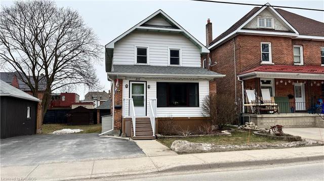 873 3rd Avenue W, House detached with 3 bedrooms, 1 bathrooms and 4 parking in Owen Sound ON | Image 1
