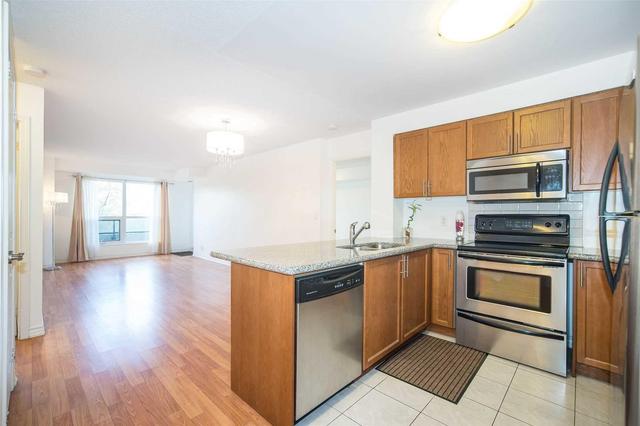 306 - 18 Harding Blvd, Condo with 2 bedrooms, 2 bathrooms and 2 parking in Richmond Hill ON | Image 6