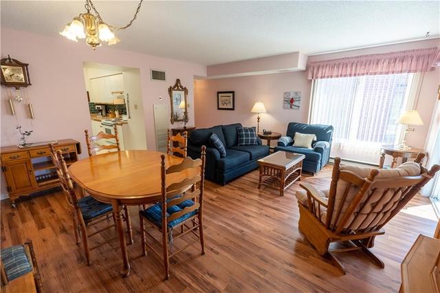 206 - 121 Water Street W, Condo with 2 bedrooms, 1 bathrooms and 1 parking in Cornwall ON | Image 5