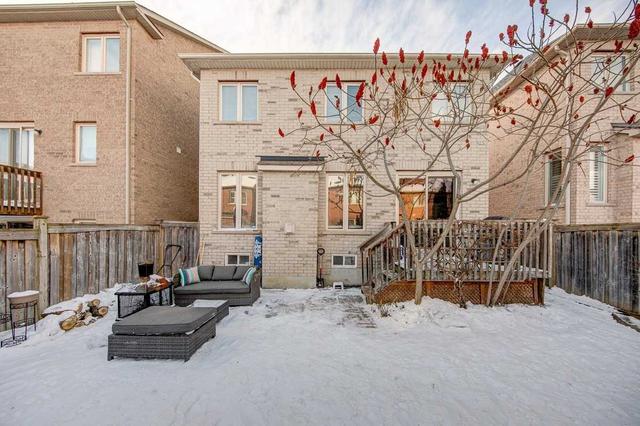147 Silver Maple Rd, House detached with 3 bedrooms, 4 bathrooms and 4 parking in Richmond Hill ON | Image 35