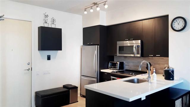 1009 - 30 Roehampton Ave, Condo with 1 bedrooms, 1 bathrooms and 1 parking in Toronto ON | Image 27