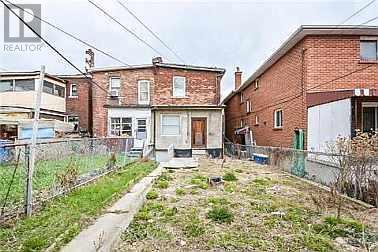 534 Gladstone Ave, House semidetached with 3 bedrooms, 2 bathrooms and 4 parking in Toronto ON | Image 11