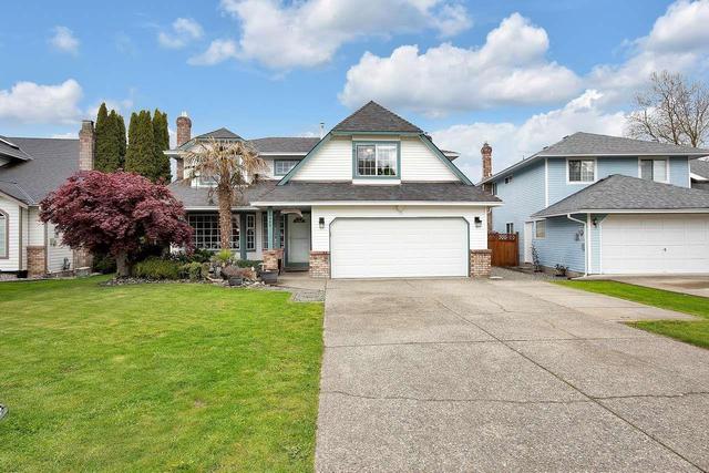 15455 93a Avenue, House detached with 3 bedrooms, 3 bathrooms and 6 parking in Surrey BC | Card Image