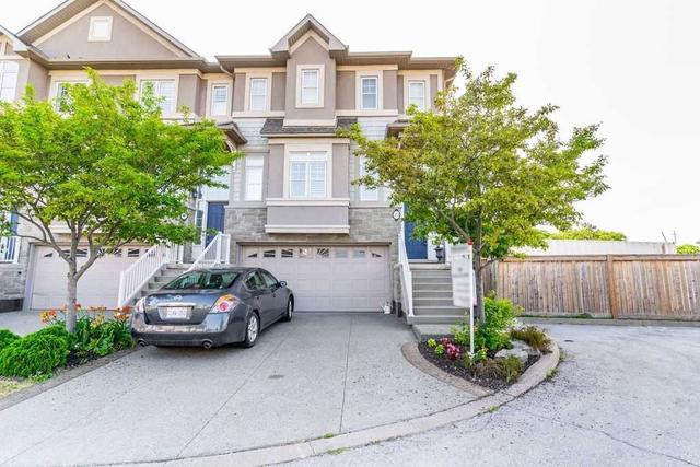 29 - 31 Sunvale Pl, Townhouse with 3 bedrooms, 4 bathrooms and 4 parking in Hamilton ON | Image 12