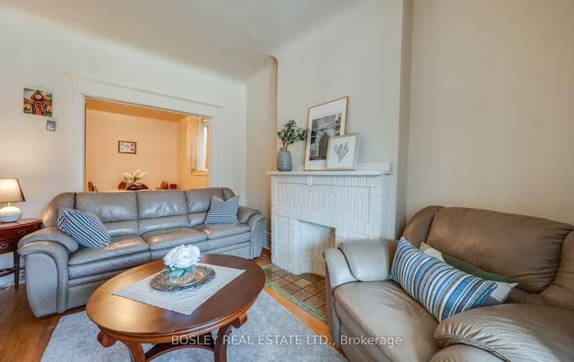 632 St Clarens Ave, House semidetached with 3 bedrooms, 2 bathrooms and 2 parking in Toronto ON | Image 31