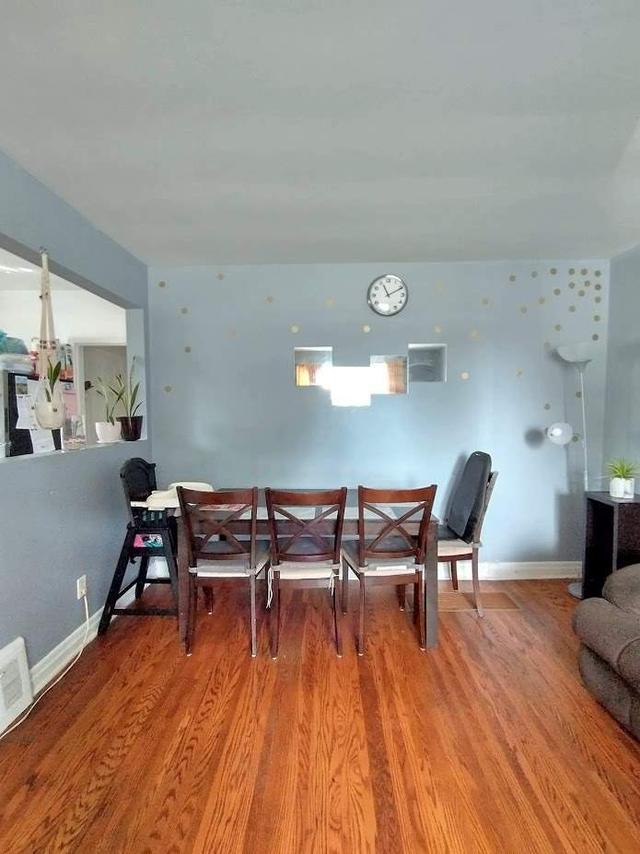 26 Falmouth Ave, House detached with 2 bedrooms, 3 bathrooms and 3 parking in Toronto ON | Image 15