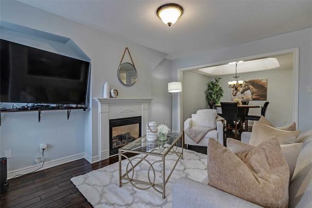 71 Whitefoot Cres, House attached with 3 bedrooms, 4 bathrooms and 2 parking in Ajax ON | Image 5