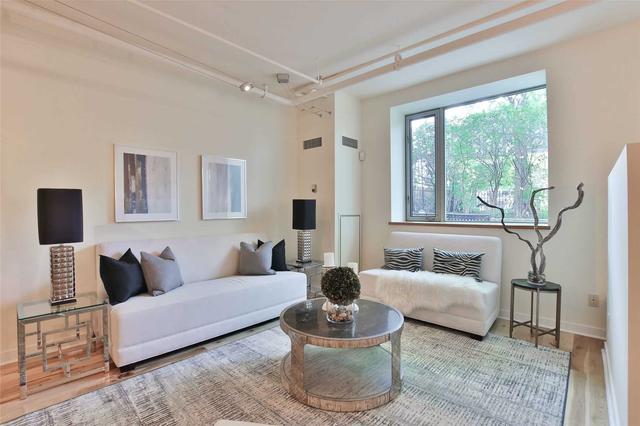 105 - 21 Nassau St, Condo with 2 bedrooms, 2 bathrooms and 1 parking in Toronto ON | Image 4
