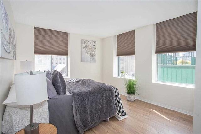 408 - 36 James St S, Condo with 2 bedrooms, 1 bathrooms and 1 parking in Hamilton ON | Image 4