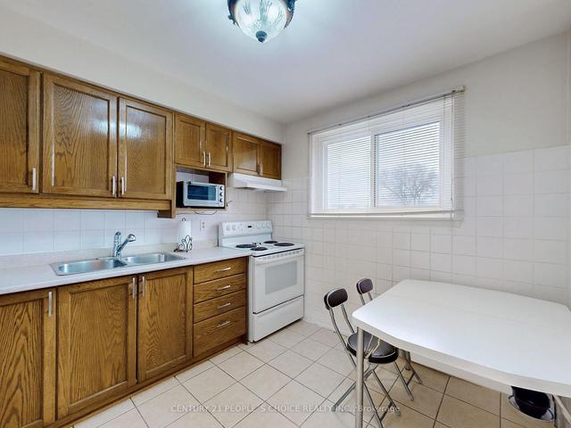 39 - 85 Irwin Rd, Townhouse with 3 bedrooms, 3 bathrooms and 1 parking in Toronto ON | Image 2