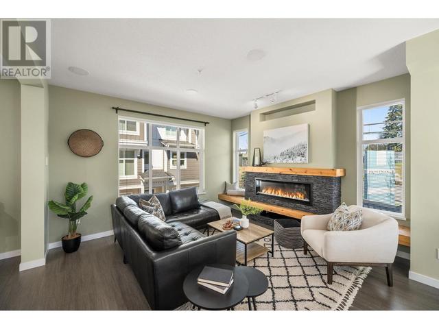 601 - 11295 Pazarena Place, House attached with 3 bedrooms, 3 bathrooms and 2 parking in Maple Ridge BC | Image 5