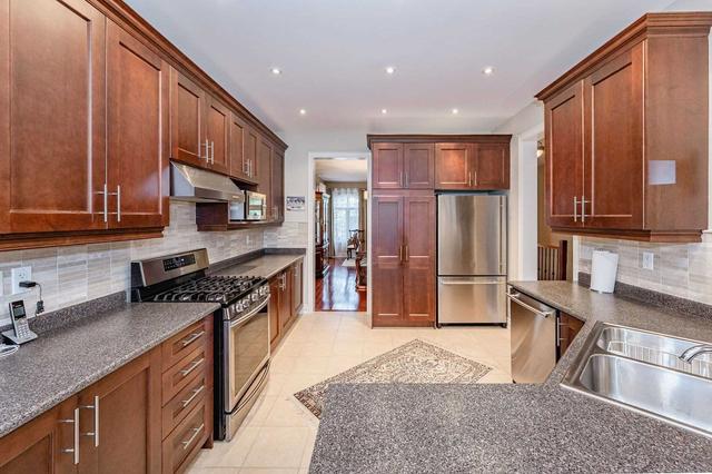 3285 Timeless Dr E, House detached with 3 bedrooms, 2 bathrooms and 6 parking in Oakville ON | Image 40