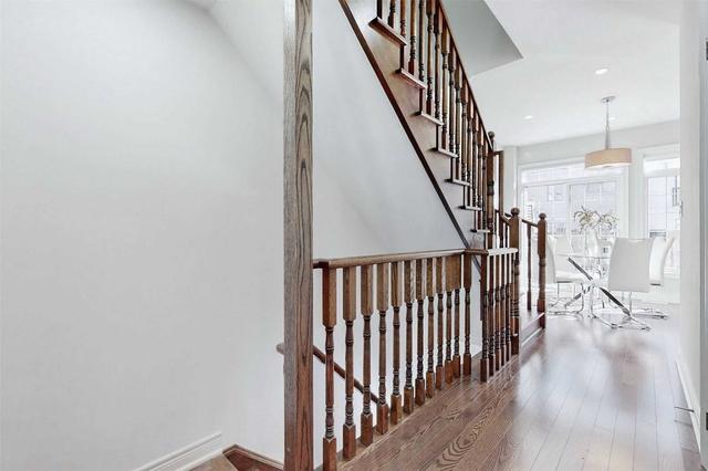 81 Bloorview Pl, Townhouse with 3 bedrooms, 4 bathrooms and 4 parking in Toronto ON | Image 6