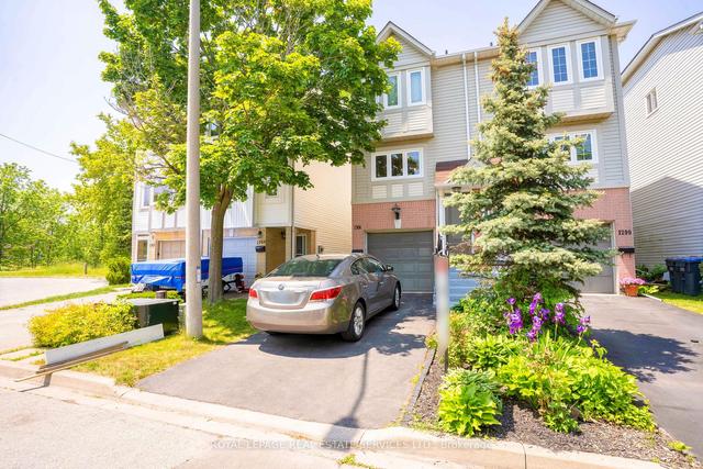 1301 Woodhill Crt, House semidetached with 3 bedrooms, 2 bathrooms and 2.5 parking in Mississauga ON | Image 12