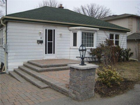 80 Grandview Ave, House detached with 2 bedrooms, 1 bathrooms and 2 parking in Markham ON | Image 1