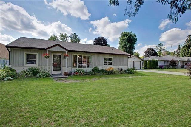 15 Farr Ave, House detached with 3 bedrooms, 2 bathrooms and 10 parking in East Gwillimbury ON | Image 1