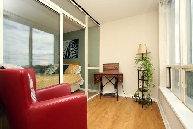 1007 - 1 Hickory Tree Rd, Condo with 1 bedrooms, 1 bathrooms and 1 parking in Toronto ON | Image 13