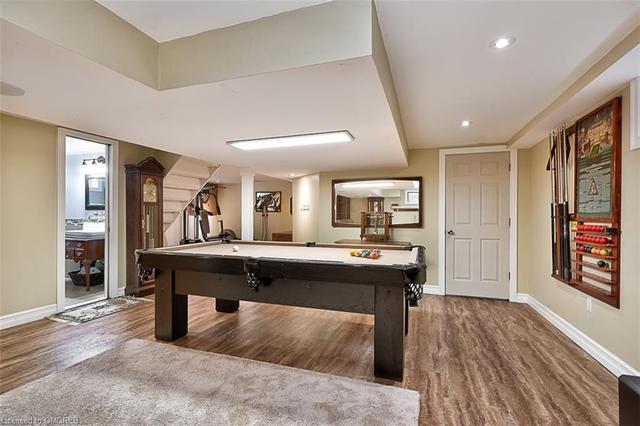 475 Valhalla Court, House detached with 3 bedrooms, 2 bathrooms and 9 parking in Oakville ON | Image 19