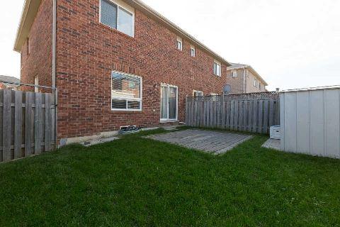 18 Ashmere Rd, House semidetached with 3 bedrooms, 3 bathrooms and 2 parking in Brampton ON | Image 12