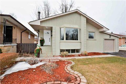140 Toynbee Tr, House detached with 3 bedrooms, 3 bathrooms and 3 parking in Toronto ON | Image 2