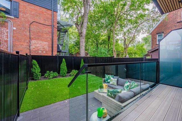 671 Huron St, House semidetached with 3 bedrooms, 5 bathrooms and 0 parking in Toronto ON | Image 31